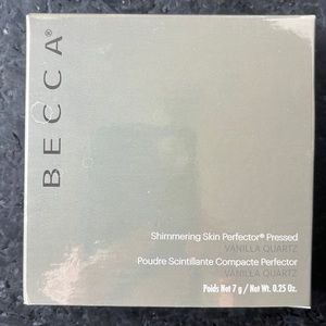 Becca Shimmering Skin Perfector Pressed vanilla quartz